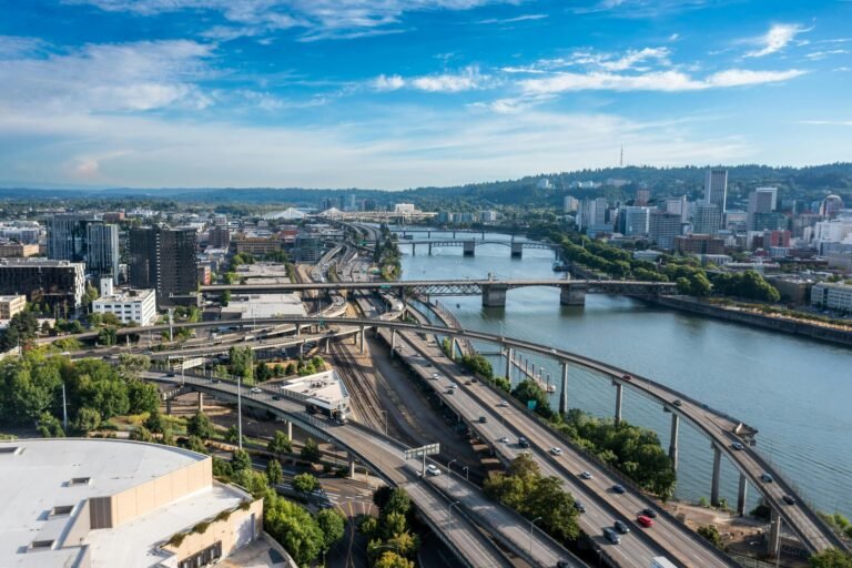 Best Budget Areas to Stay in Portland (Oregon West): Neighborhoods, Cheap Hotels & Local Tips